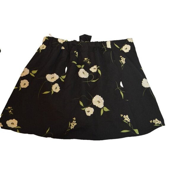 DR2 Women’s Floral Wrap Skort L Black Yellow Cream Flowers Pull-On Shorts L NWT - Picture 2 of 2